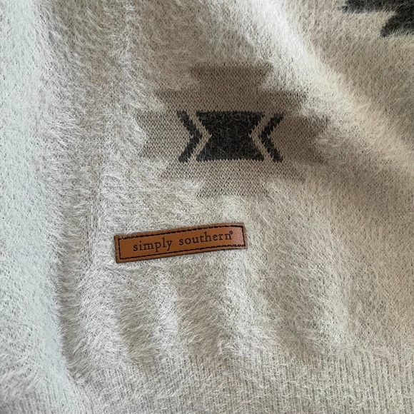 Simply Southern Aztec Soft & Fuzzy Long Sleeve Sweater Large - Picture 3 of 7